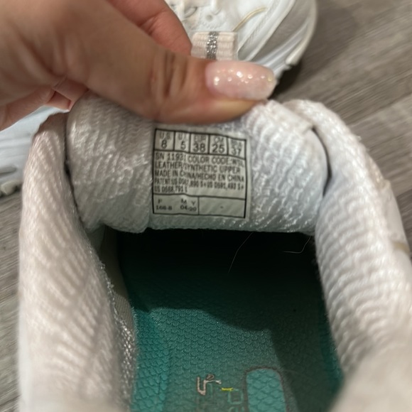 White memory foam sneakers - Picture 5 of 5